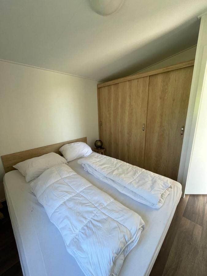 Camping De Duinhoeve Chalet Zeeland Not For Companies Burgh-Haamstede Exterior foto